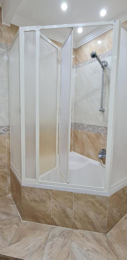 Comfy 3 Bedrooms Apartment In Cairo 96 Exterior photo